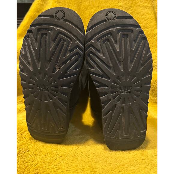 UGG Bailey Button Classic Tall Boots 3 Buttons Black Triplet Size 7 Uggs Winter - Picture 8 of 9